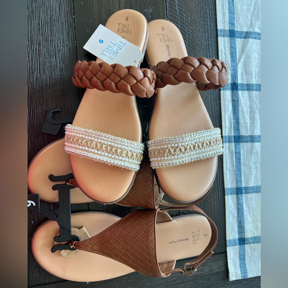 2 brand new pair of sandals